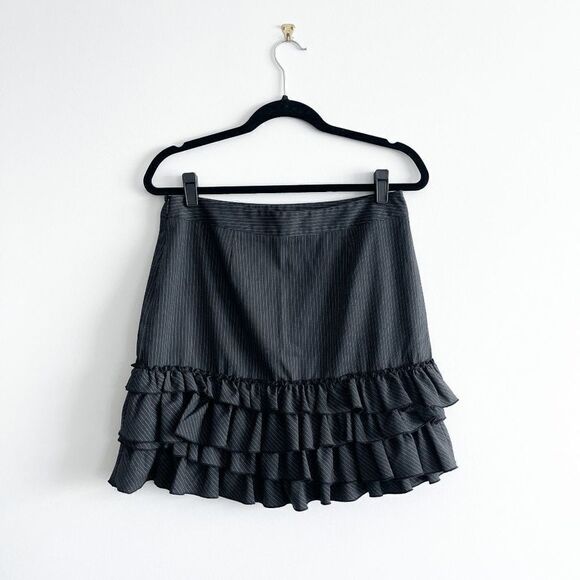 DKNYC Women's Tiered Ruffled Striped Business Mini Skirt Black White Size 6 - Picture 2 of 8